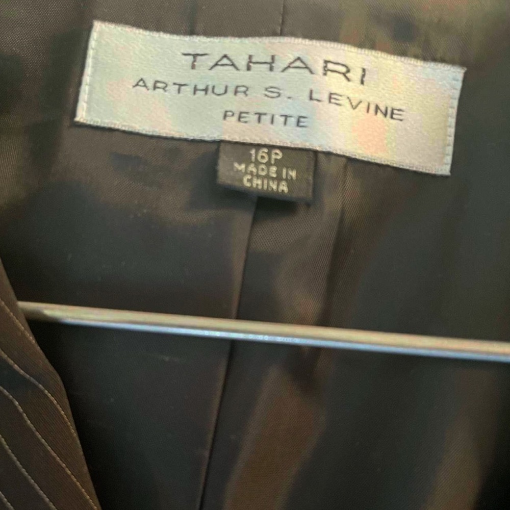 Tahari Arthur S. Levine Black Pinstripe Skirt Suit – Size 16P Petite - Picture 3 of 3